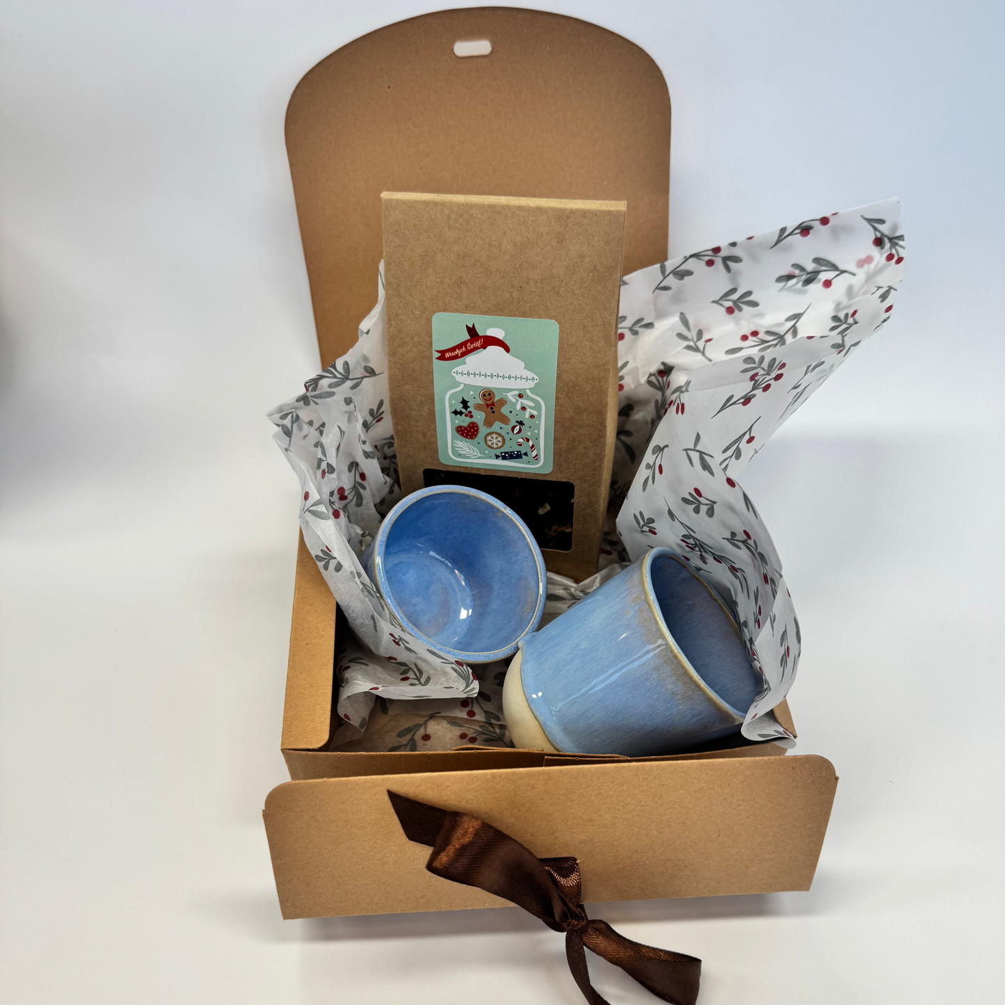 Zestaw prezentowy z niebieskimi czarkami