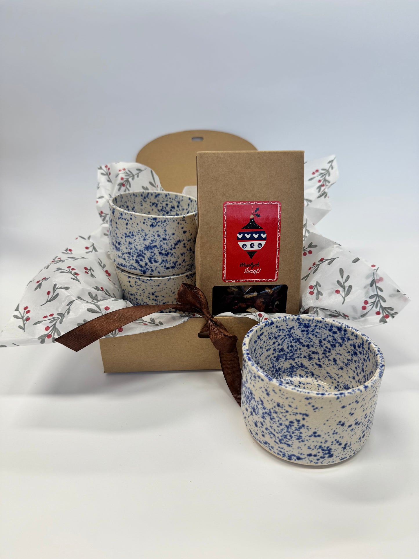 Zestaw prezentowy z trzema niebieskimi pieguskami