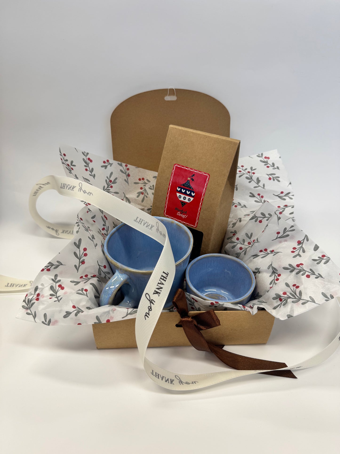 Zestaw świąteczny z niebieskimi kubeczkami